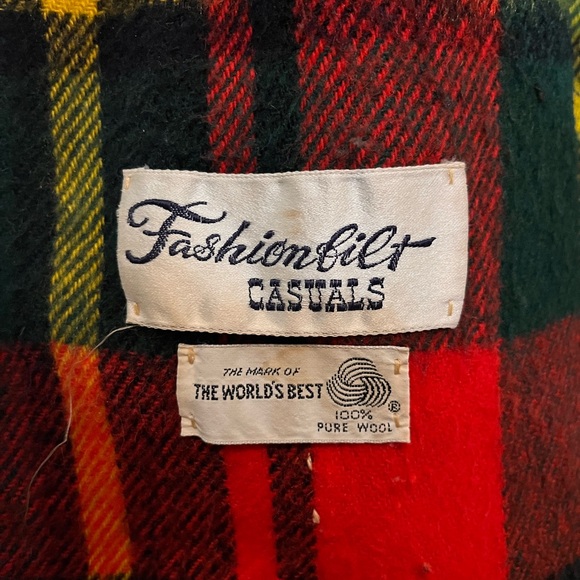 Vintage 100% Wool Reversible Cape - Tan & Plaid - Size Medium/Large - Picture 9 of 9